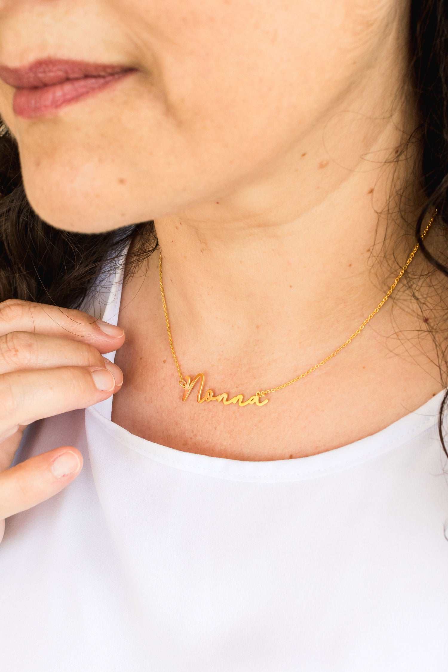 signature nonna necklace