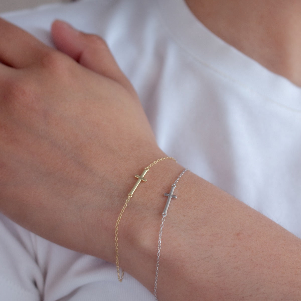 cross bracelet
